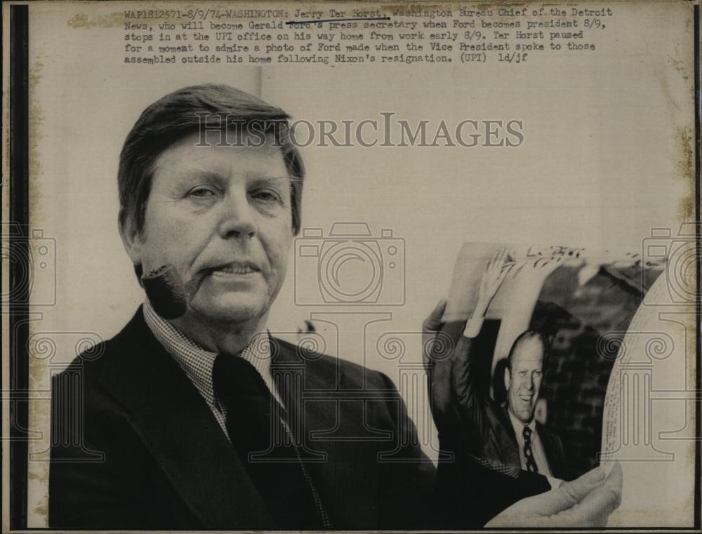 1974 Press Photo Jerry Ter Horst, Press Secretary for Gerald Ford - RSL99193 - Historic Images