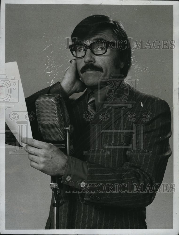 1974 Press Photo Gary Owens Actor Comedian Laugh in - RSL78643 - Historic Images