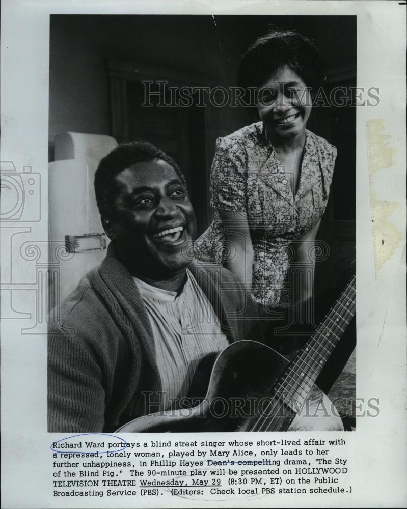 1974 Press Photo Actor Richard Ward &amp; Mary Alice in &quot;The Sty of the Blind Pig&quot; - Historic Images