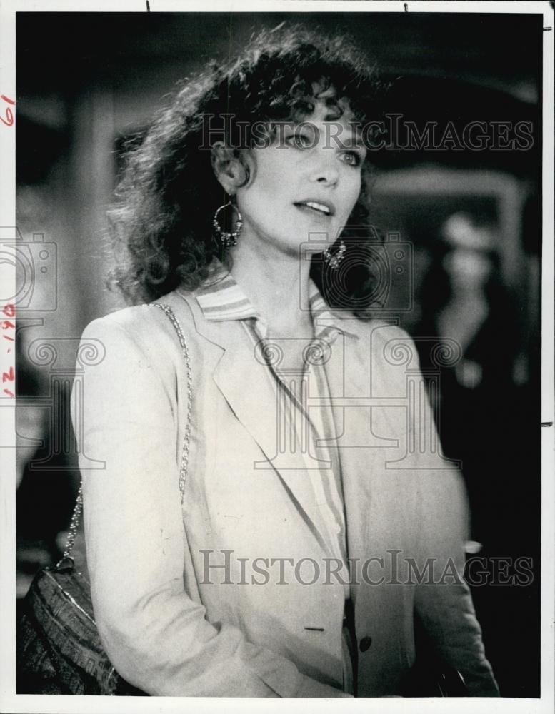 1982 Press Photo Lois Chiles stars in &quot;Dallas&quot; - RSL61385 - Historic Images