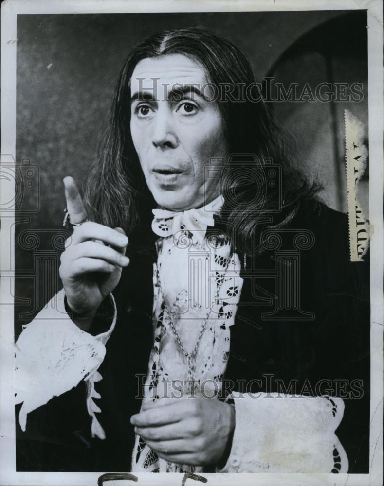 1971 Press Photo Tony Award winner Brian Bedford in "School For Wives" - Historic Images