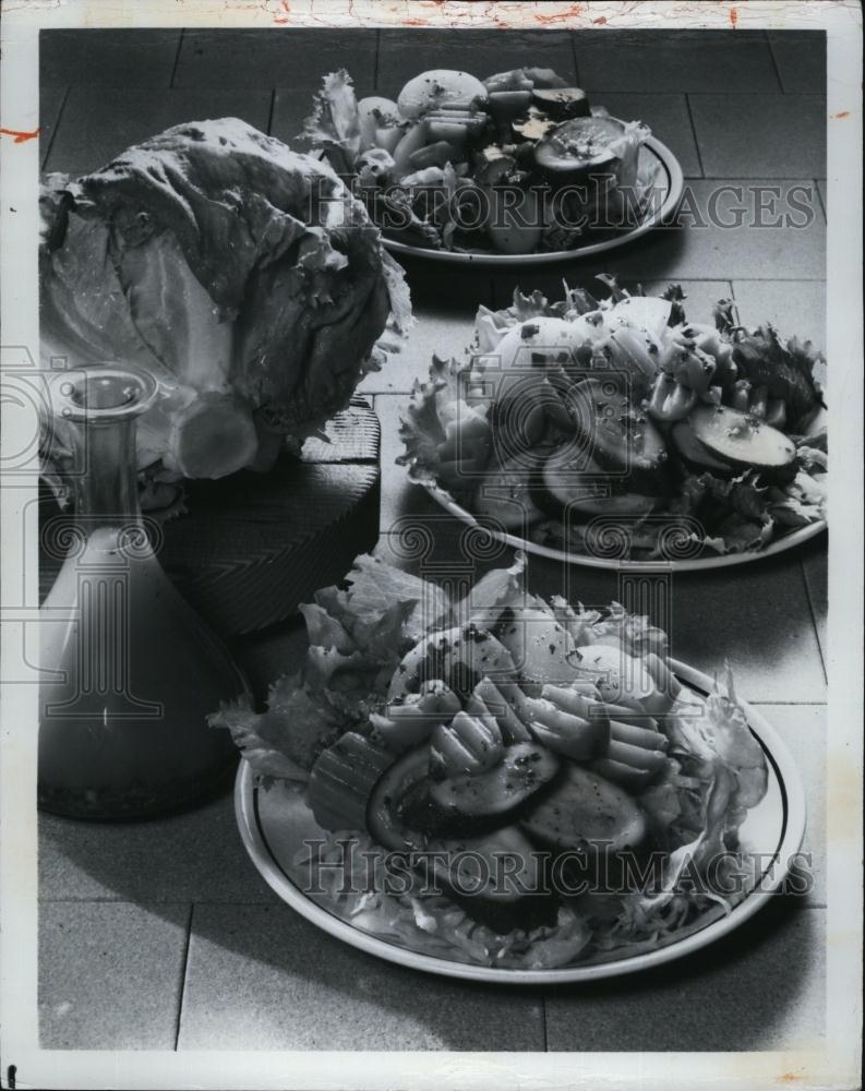 1975 Press Photo Raw Zucchini Squash Carrots &amp; Turnips Mixed Together - Historic Images