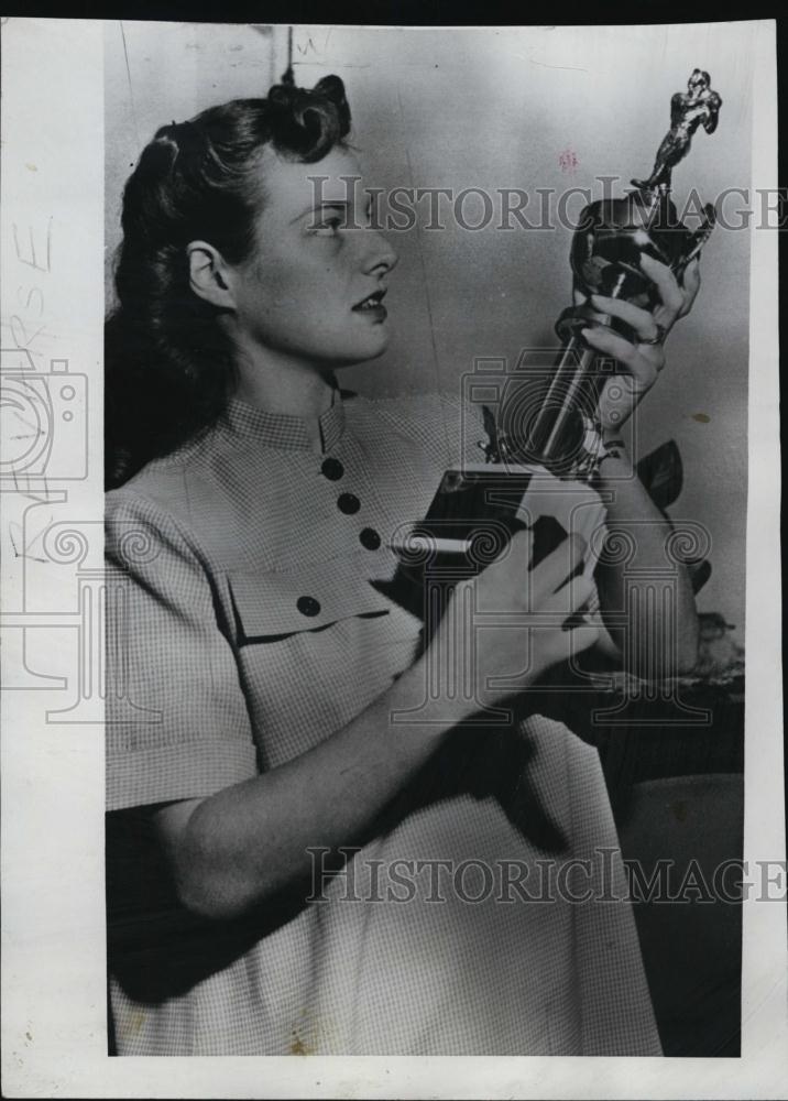 1953 Press Photo Mrs Joyce Ellen Hayden of California in poisoning case - Historic Images