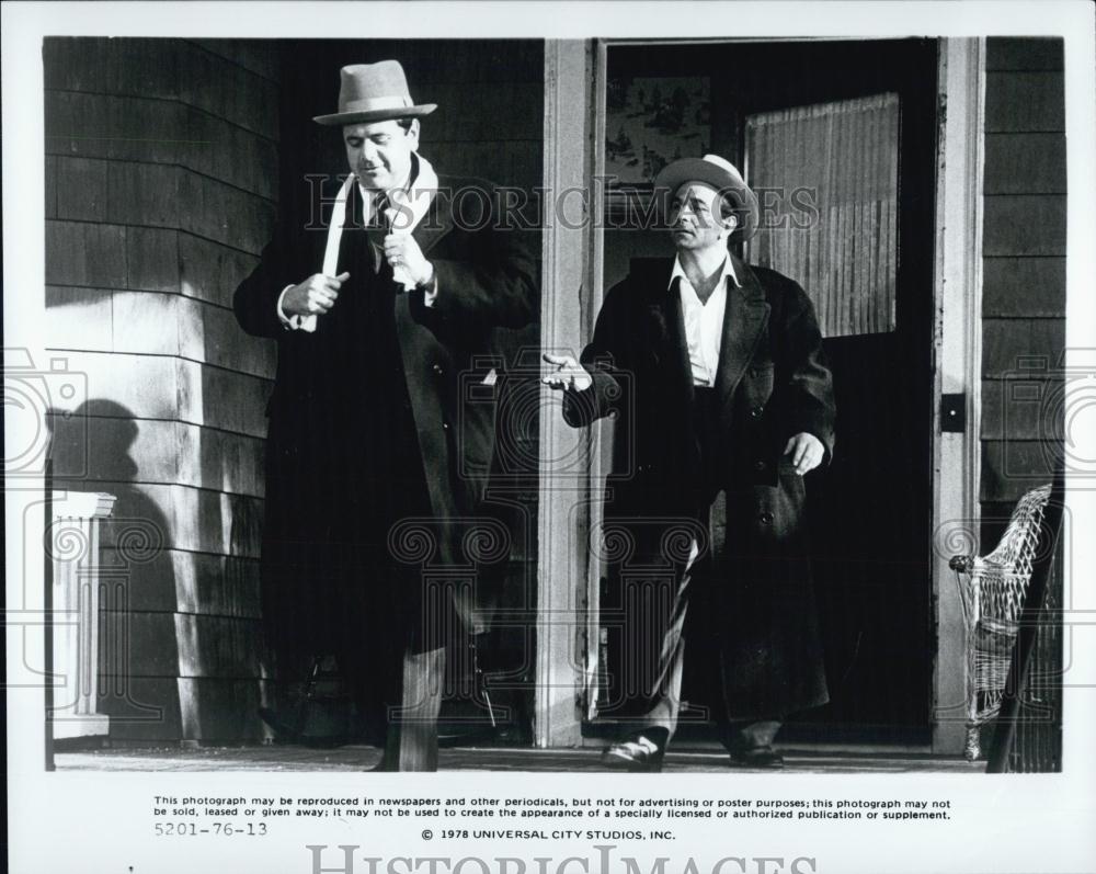 1978 Press Photo Paul Sorvino and Peter Falk in &quot;The Brink&#39;s Job&quot; - RSL05079 - Historic Images