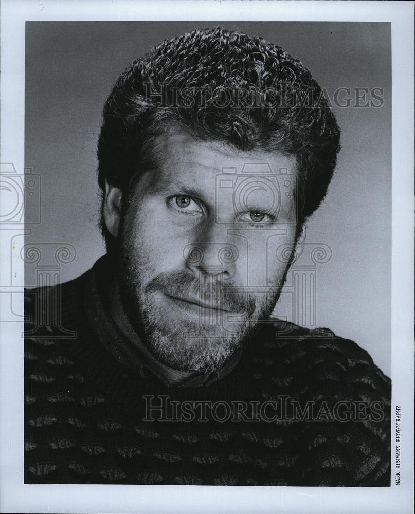 1987 Press Photo Actor Ron Perlman In "Beauty & The Beast" - RSL81749 - Historic Images