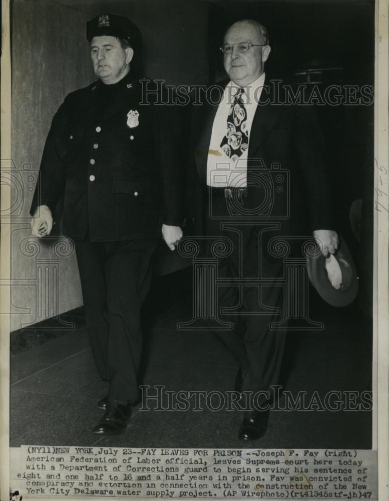 1947 Press Photo Joseph F Fay Federal of Labor official leaving Supreme Court - Historic Images