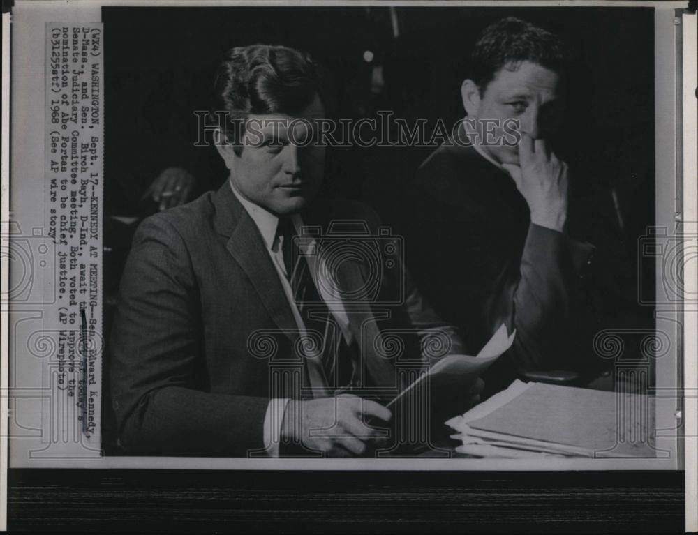 Press Photo Senator Edward Kennedy Sen Birch Bayh - RSL95389 - Historic Images