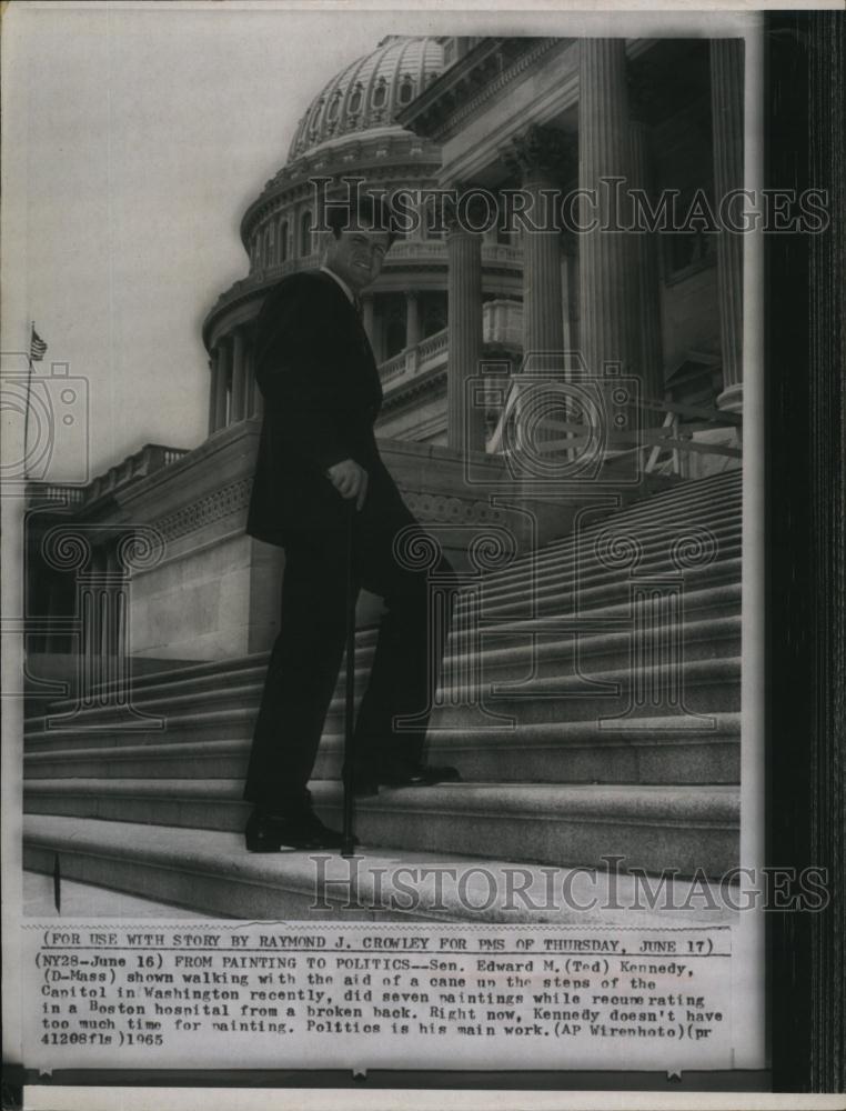 1965 Press Photo Sen Edward Kennedy Returns To Capitol After Back Injury - Historic Images