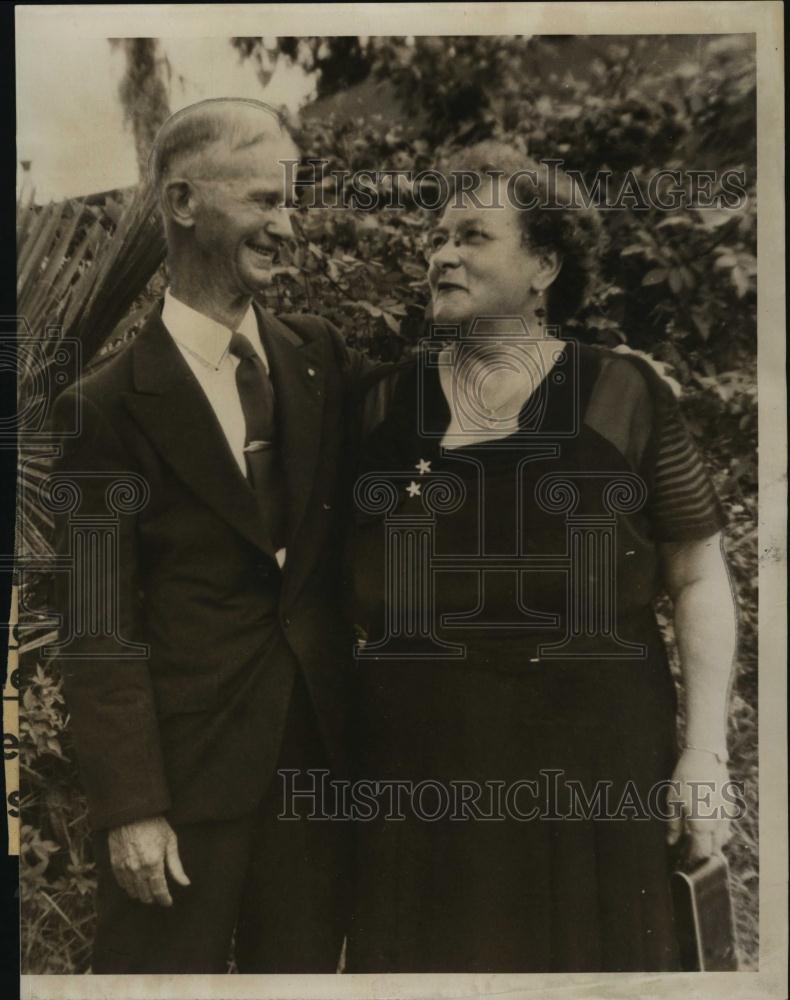 1954 Press Photo Mr and Mrs George F Sarwick - RSL92465 - Historic Images