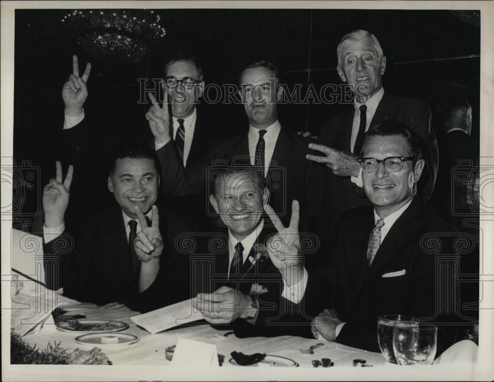 1966 Press Photo Governor John Volpe of Mass at Republican Meeting - RSL40377 - Historic Images