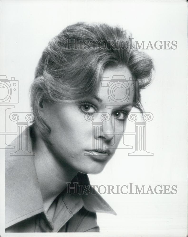 1977 Press Photo Actress Susanne Reed - RSL04033 - Historic Images