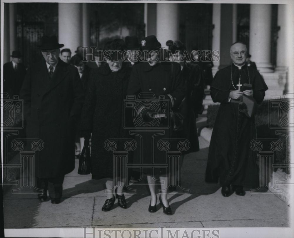 1946 Press Photo Francis Cardinal Spellman of New York at St Paul's in Rome - Historic Images