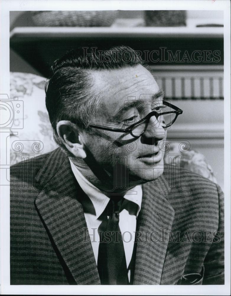 1969 Press Photo MacDonald Carey as Dr Horton in soap &quot;Days of our Lives&quot; - Historic Images