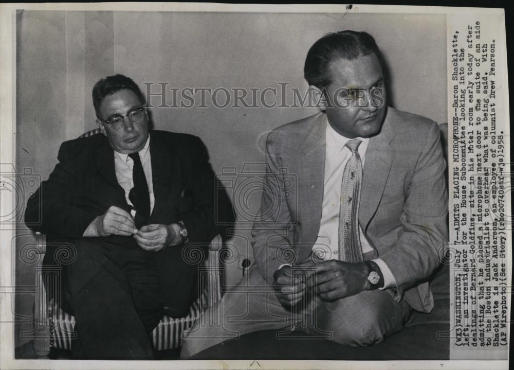 1958 Press Photo Baron Shacklette Admits Placing Microphone - RSL39691 - Historic Images