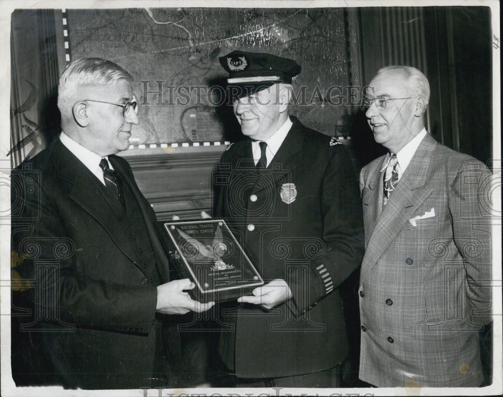 1948 Press Photo Mayor R Lockewood, Police Chief Tom Mahoney, Tom Dowling - Historic Images