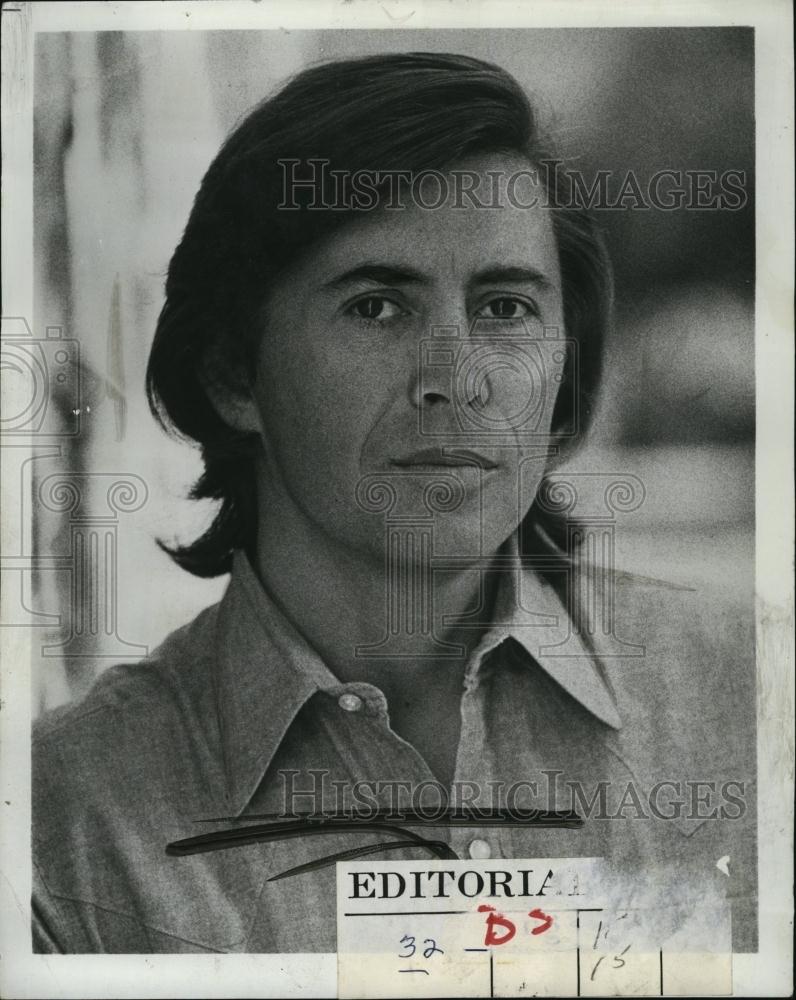 1975 Press Photo Brian Bedford, star of the play "Equus" - RSL84155 - Historic Images
