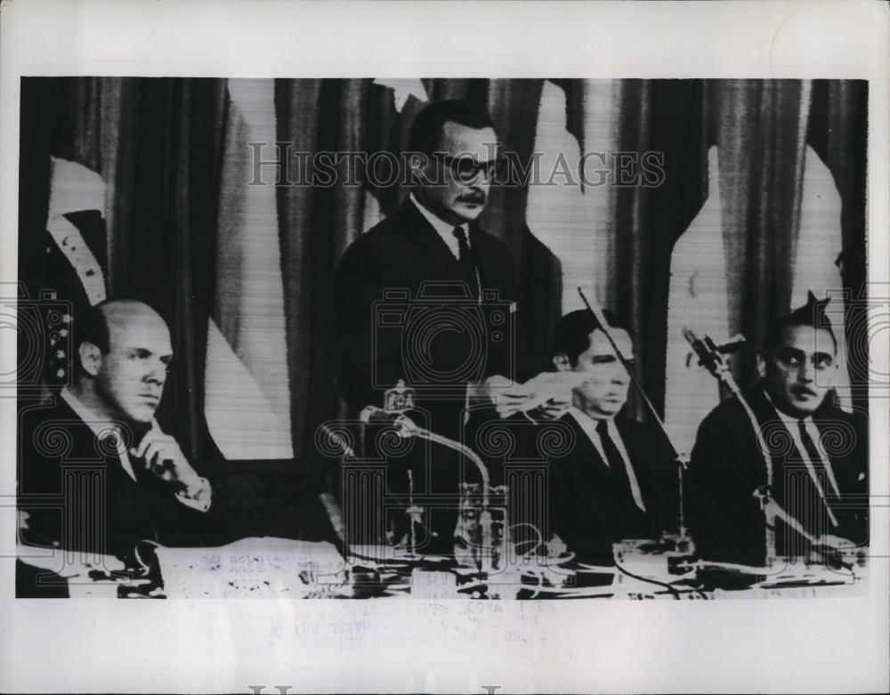 1967 Press Photo PresJuan Carlos Ongania of Argentina in US Conference - Historic Images