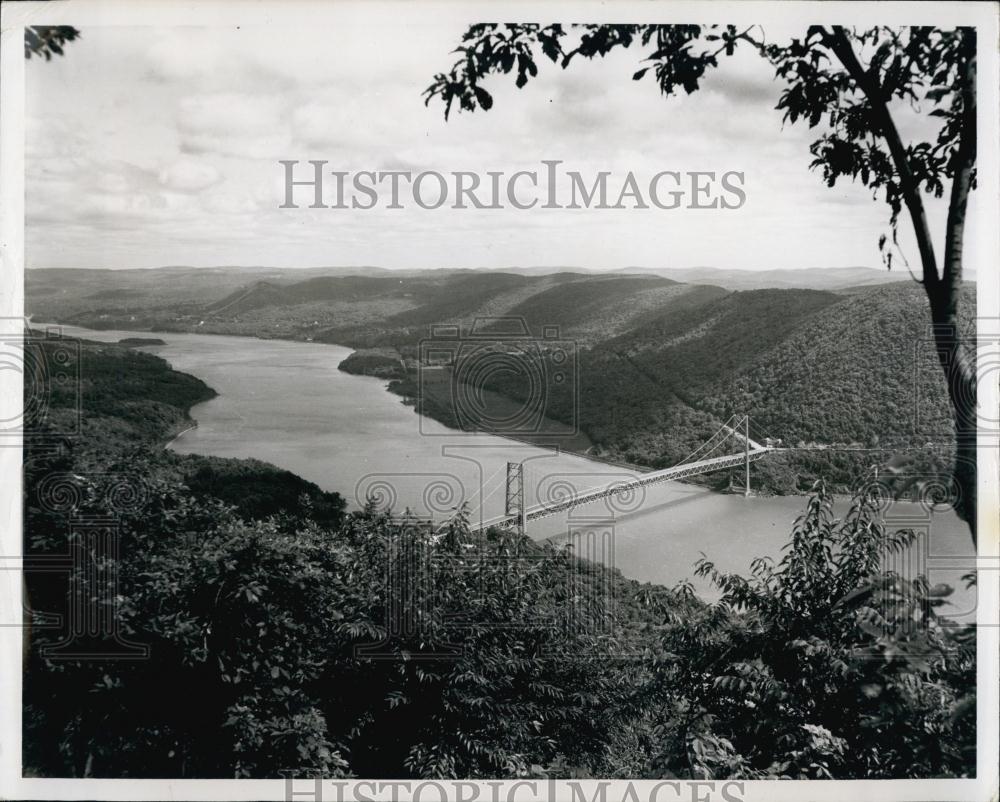 Press Photo Bridge Over Hudson River, New York - RSL69049 - Historic Images