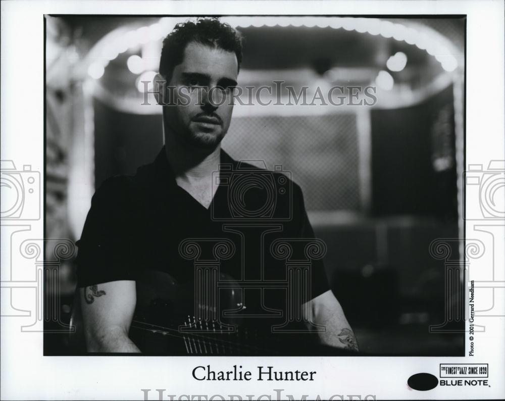 2003 Press Photo Jazz musician Charlie Hunter on Blue Note label - RSL86501 - Historic Images