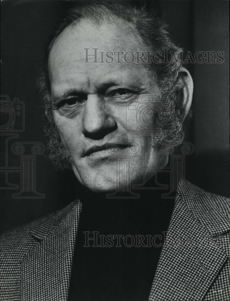 1969 Press Photo Actor Harry Andrews - RSL47439 - Historic Images