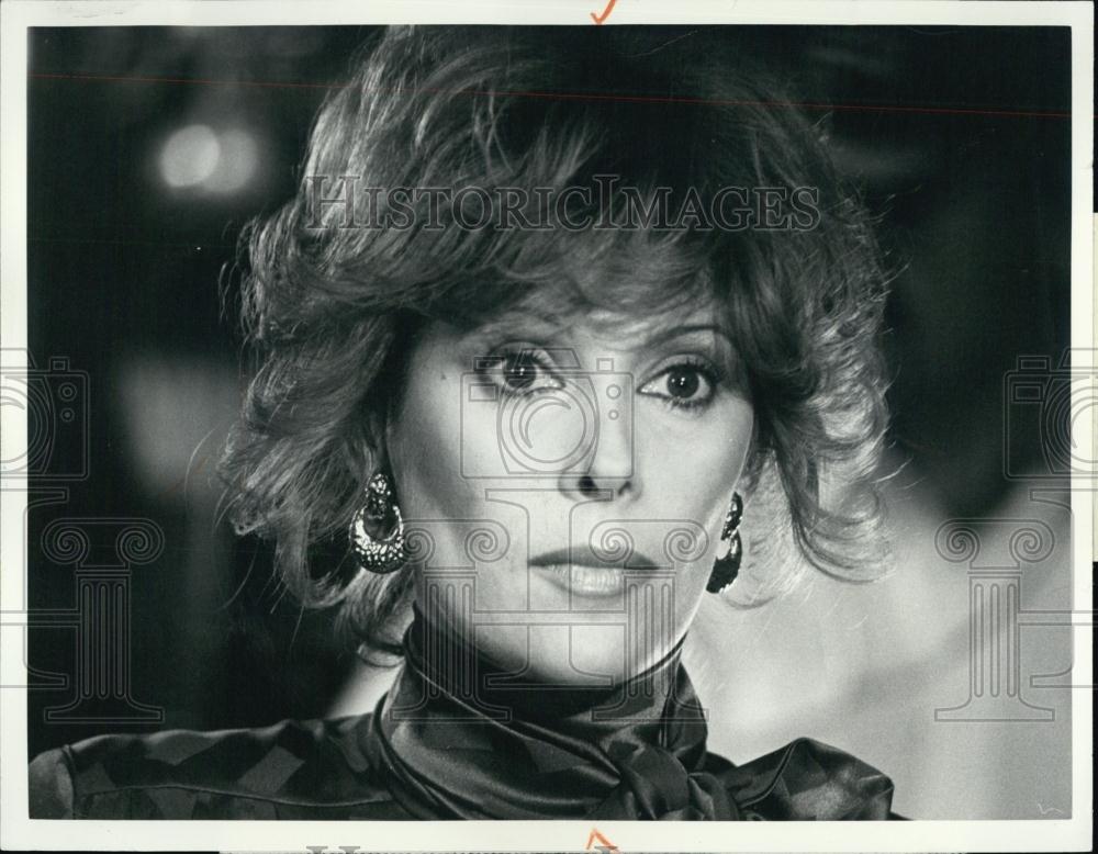 1983 Press Photo Jill St John in "Emerald Point NAS" - RSL00747 - Historic Images