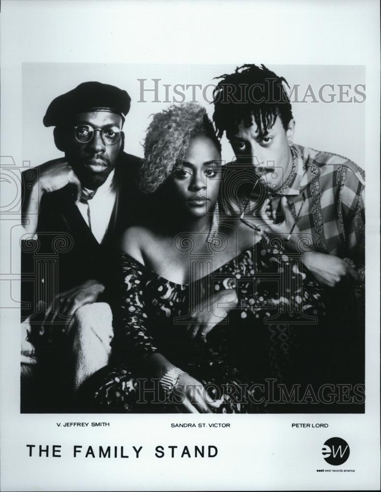 Press Photo Popular Musicians Jefferey,Sandra &amp; Peter Are&quot;The Family Stand&#39; - Historic Images