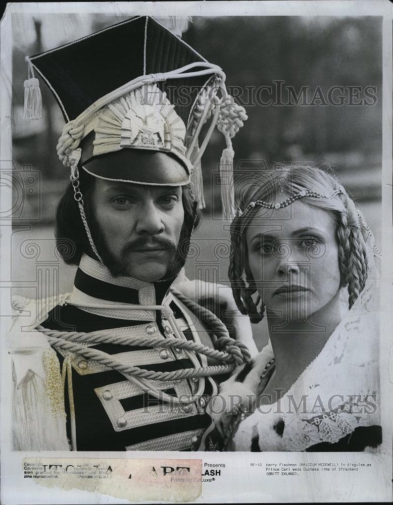 1975 Press Photo Malcolm McDowell, Britt Ekland &quot;Royal Flash&quot; - RSL81339 - Historic Images