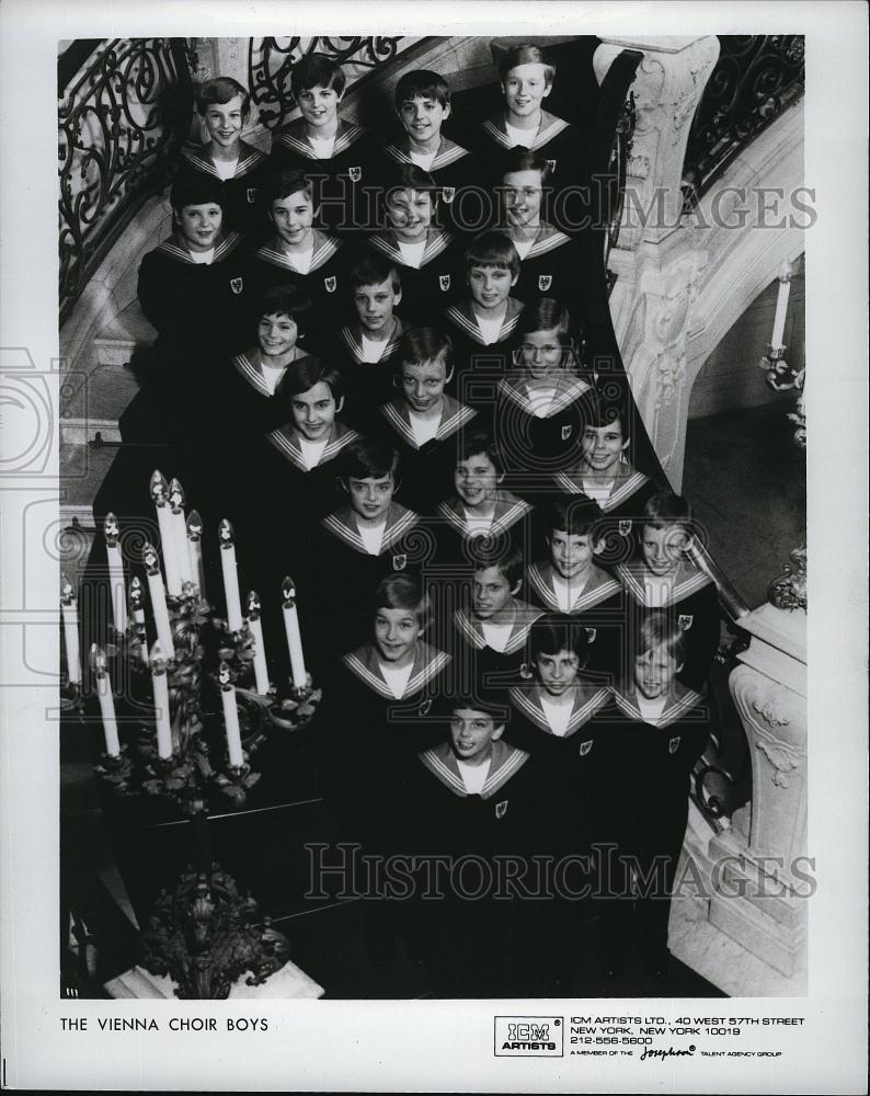 Press Photo Singers The Vienna Choir Boys Entertainers - RSL78821 - Historic Images
