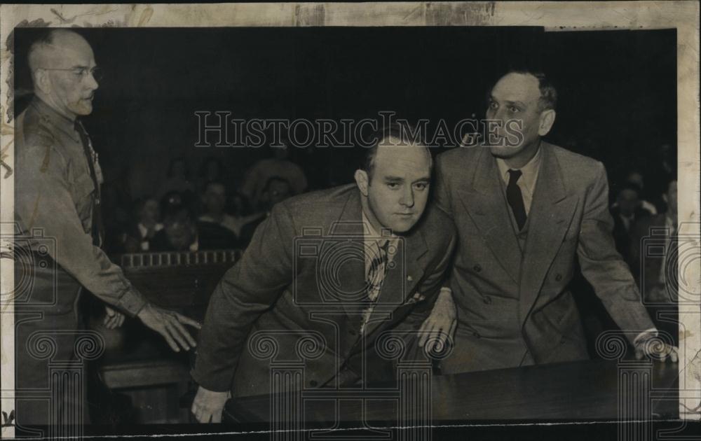 1948 Press Photo Glenn Marsh, atty Frederick Haye at murder trial - RSL89359 - Historic Images