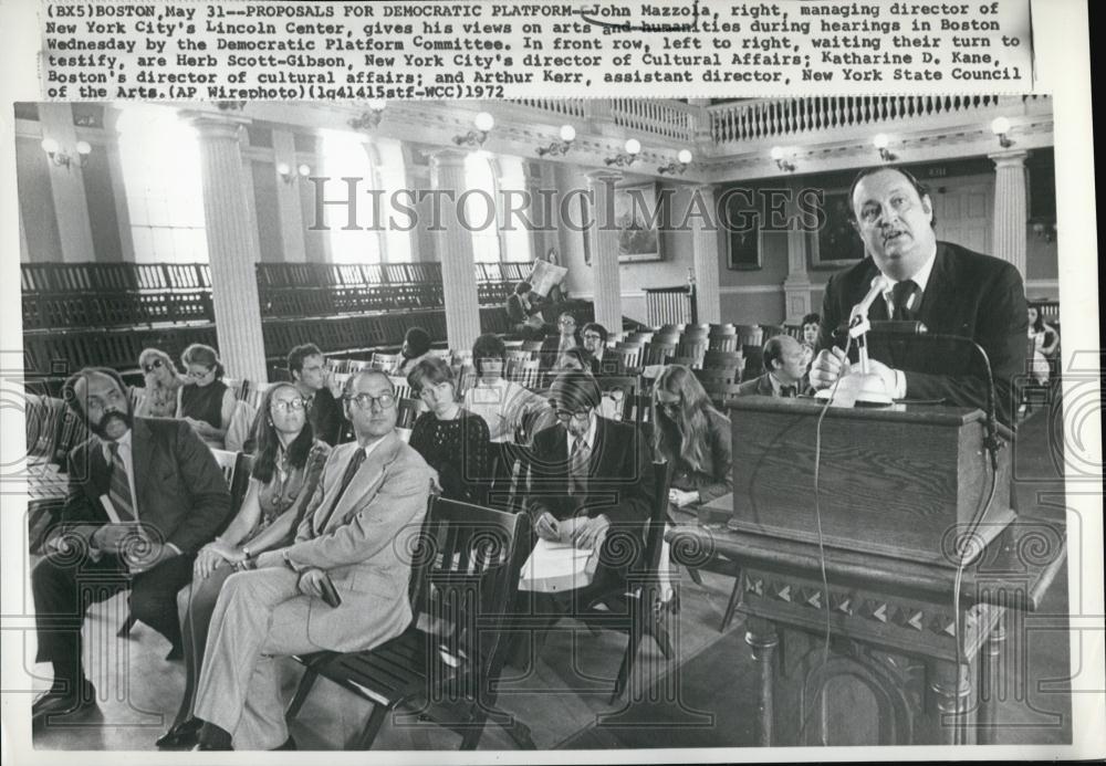 1972 Press Photo John Mazzola, managing director of Lincoln Center - RSL00063 - Historic Images