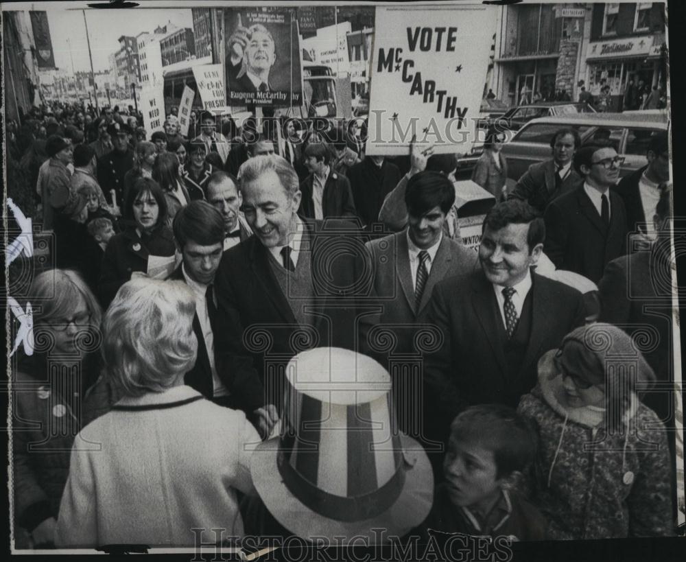 1968 Press Photo SenEugene McCarthy,during his US Presidential campaign - Historic Images