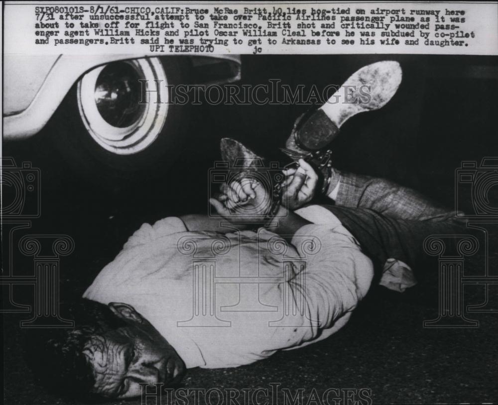 1961 Press Photo Brice Britt after attempting to take over passenger plane - Historic Images