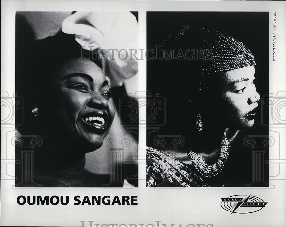 Press Photo Singer Musician Oumou Sangare Entertainer recording Artist - Historic Images