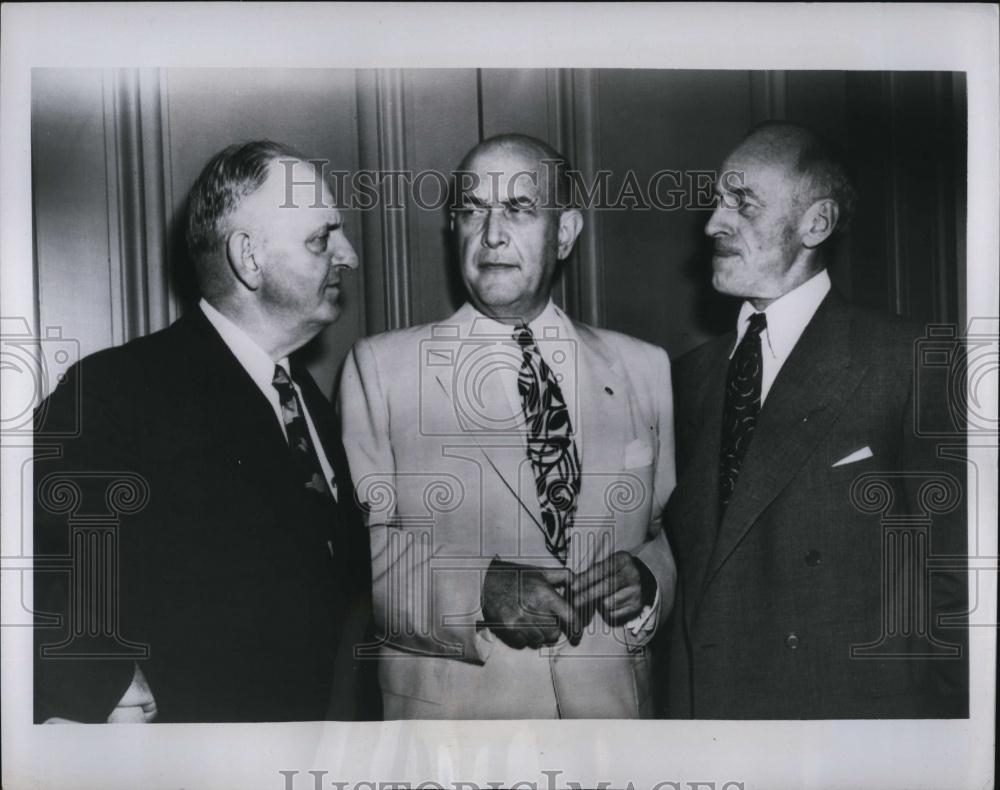 1950 Press Photo Ga Rep Carl Vinson,Md rep M Tydings, Defense Sec L Johnson - Historic Images