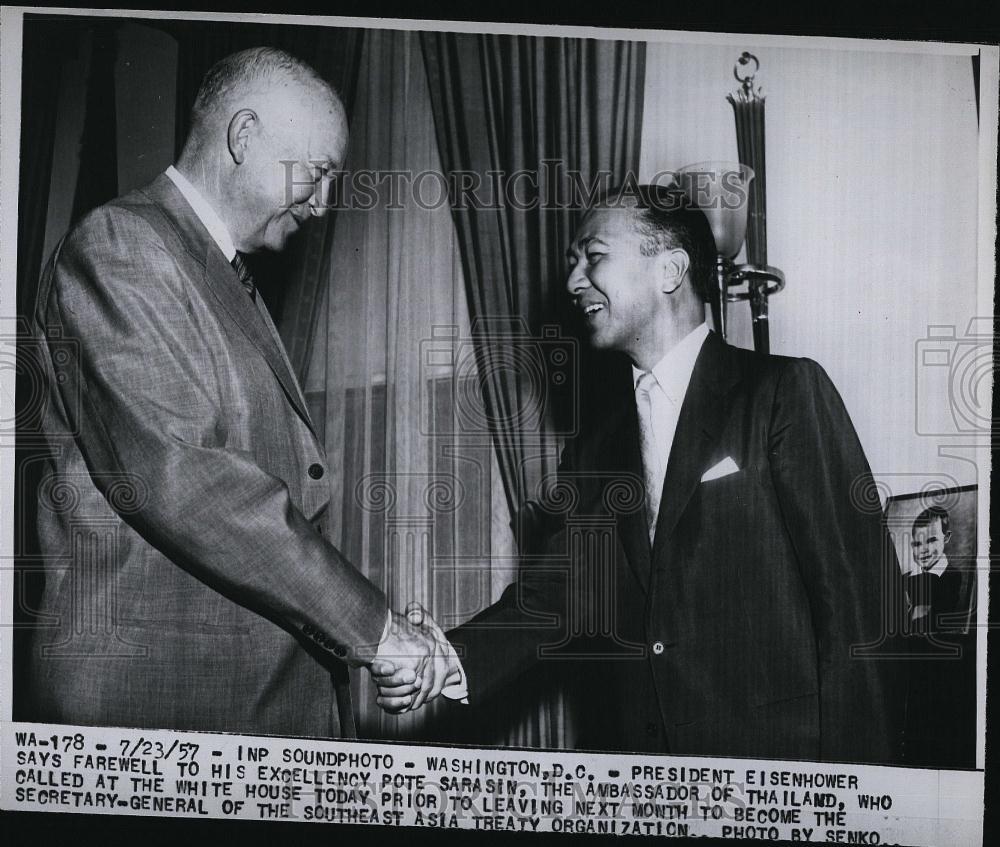 1957 Press Photo President Eisenhower &amp; Pote Sarasin of Thailand - RSL90597 - Historic Images