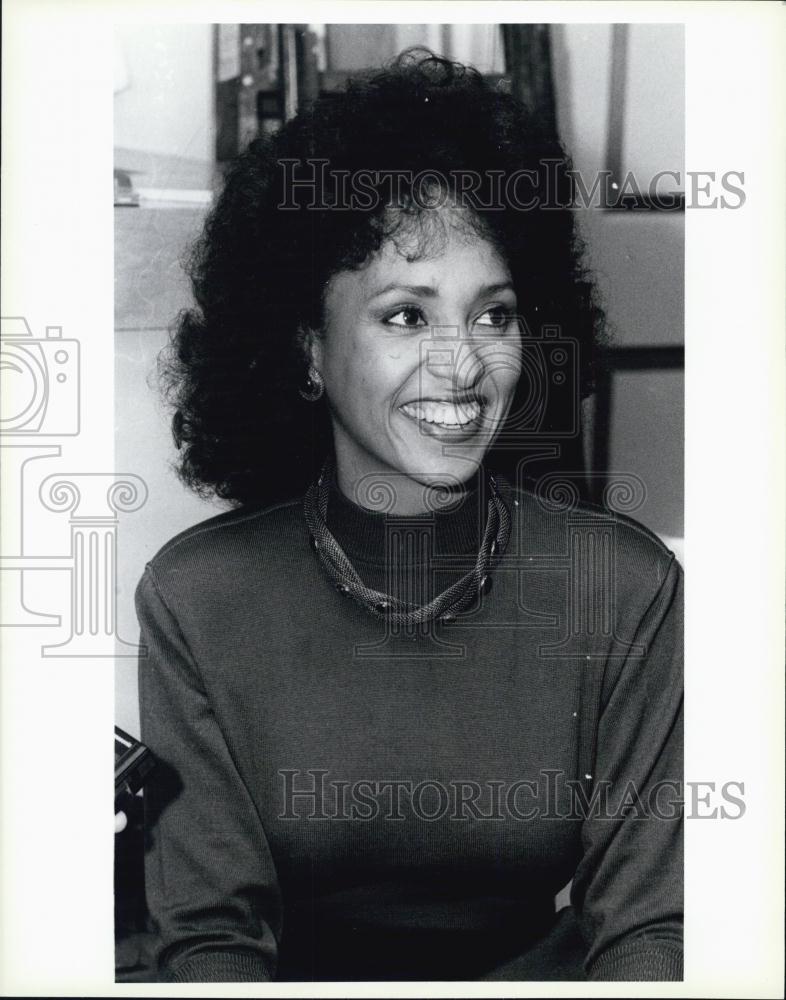 1988 Press Photo Actress Daphne Reed in a channel 5 production in Boston - Historic Images