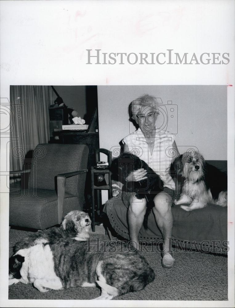 1971 Press Photo Ruby Sailer and her friends - RSL62477 - Historic Images