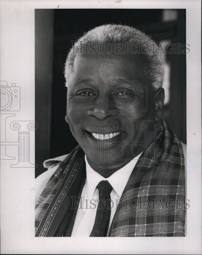 Press Photo Othello Mahone Lettervto Editor - RSL83529 - Historic Images