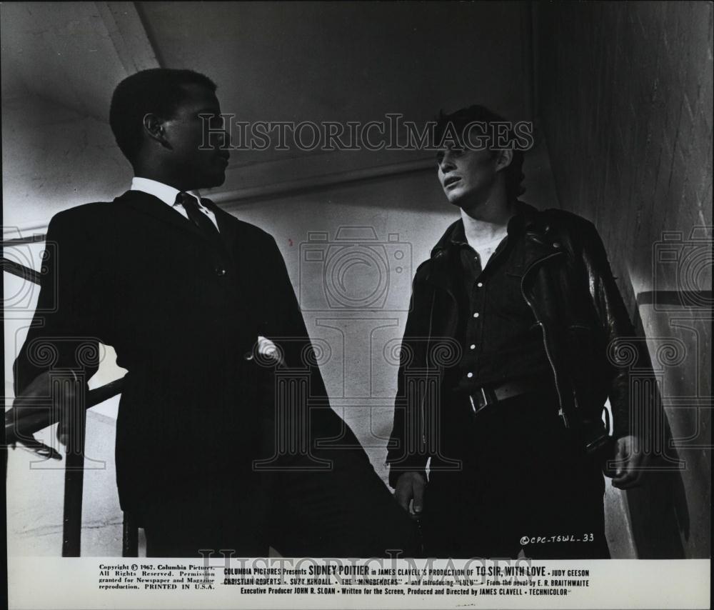 1967 Press Photo Christian Roberts And Sidney Poitier Star In &quot;To Sir With Love&quot; - Historic Images