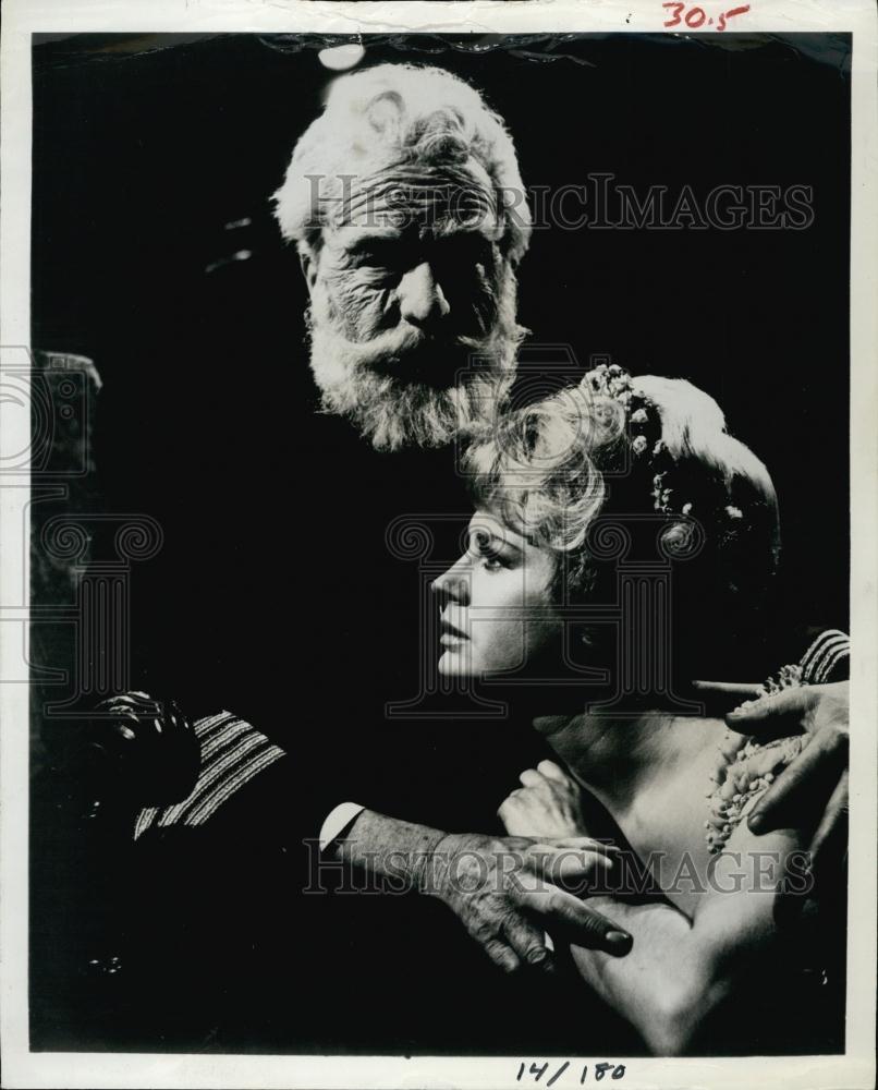 1966 Press Photo Maurice Evans &amp; Lois Nettleton In &quot;Heartbreak House&quot; - Historic Images