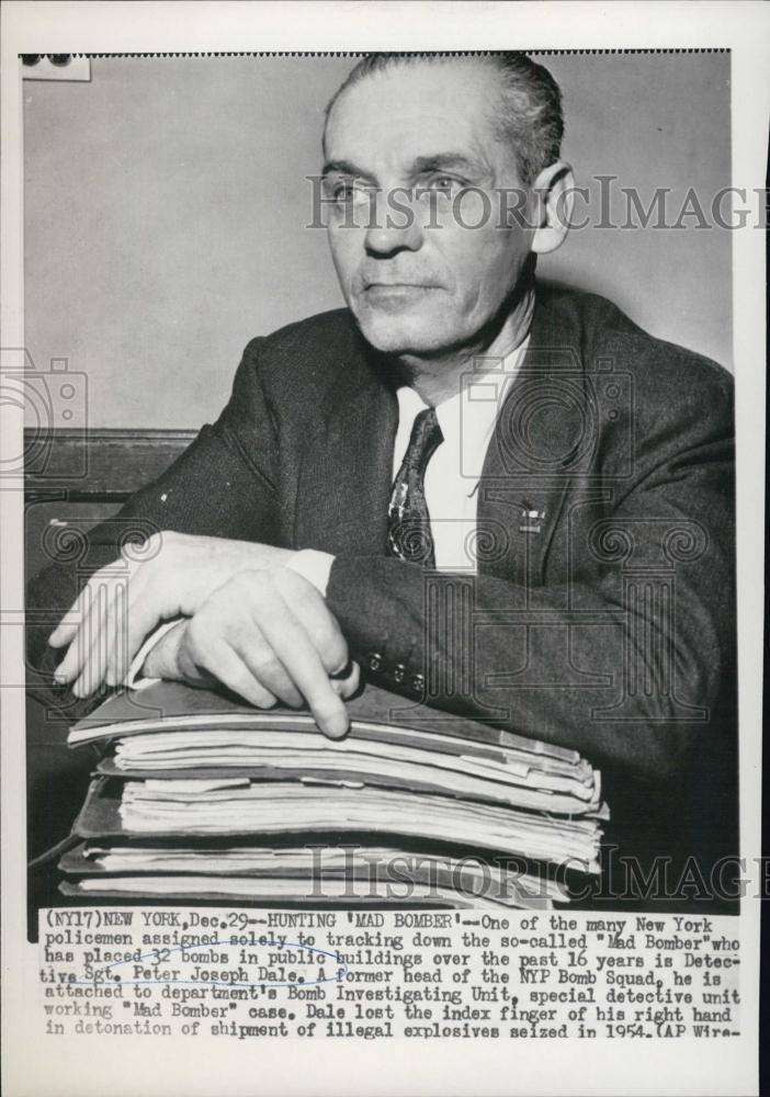 1954 Press Photo Sgt Peter Dale, New York Policeman - RSL03481 - Historic Images