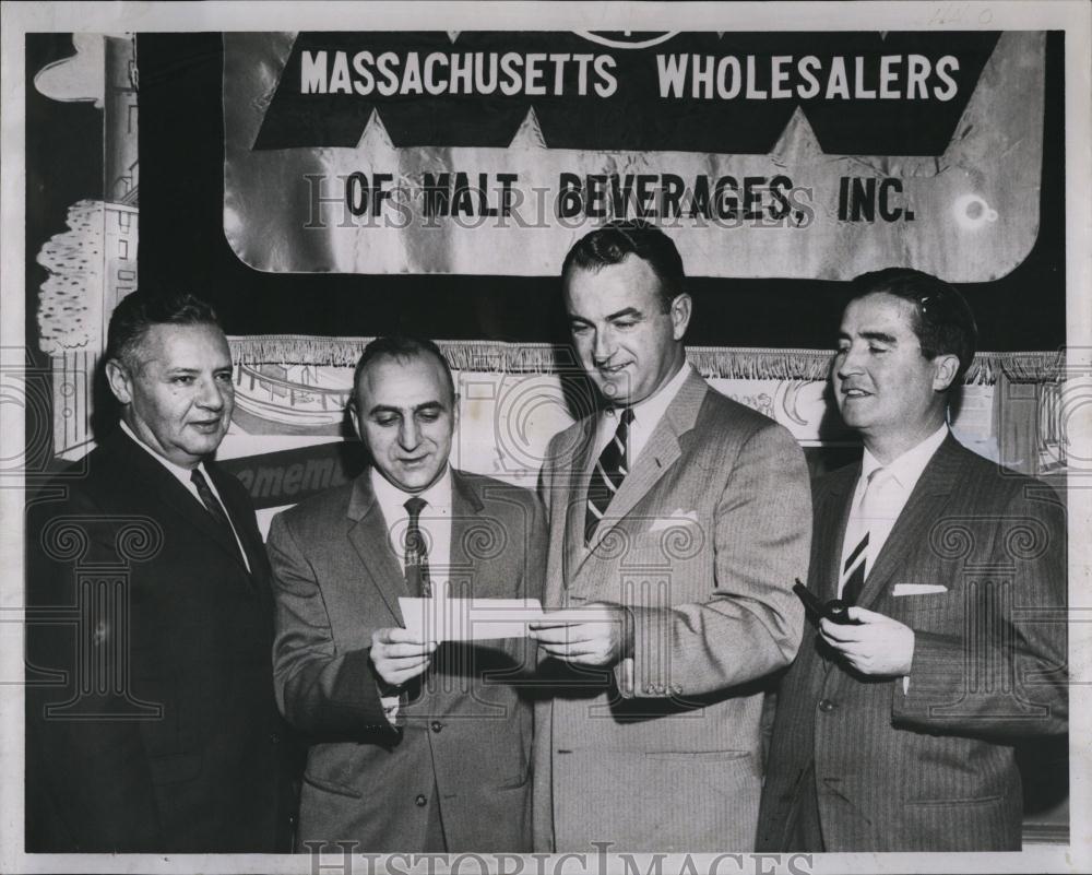 1960 Press Photo Mass Wholesalers, L Perlstein,J Mooney Jr, T Kelley - RSL88535 - Historic Images