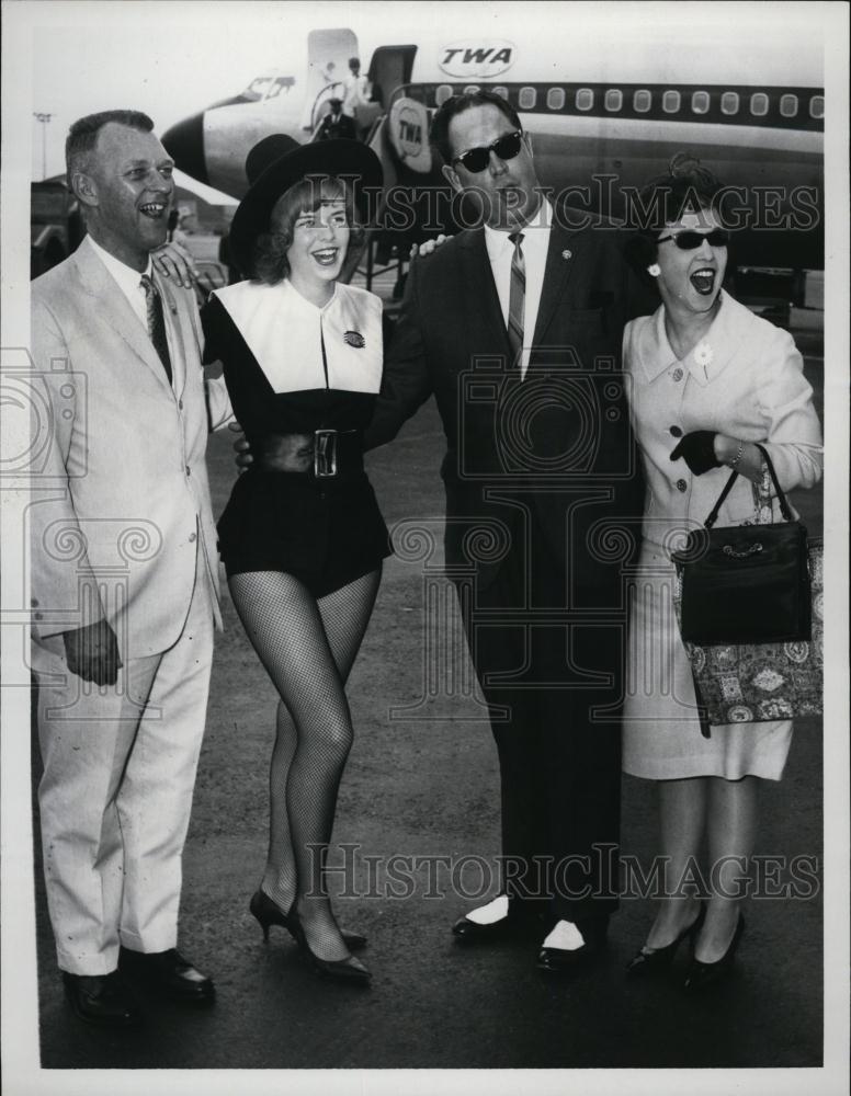 1965 Press Photo Richard Hawes &quot;Pilgrim Miss&quot; sharon Chamberlain, A Smith&amp; wife - Historic Images