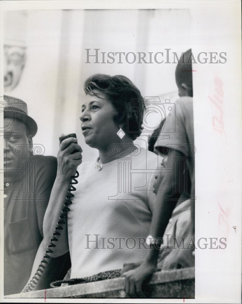 1966 Press Photo Kentucky State Sen Georgia Davis leads protesters - RSL64803 - Historic Images