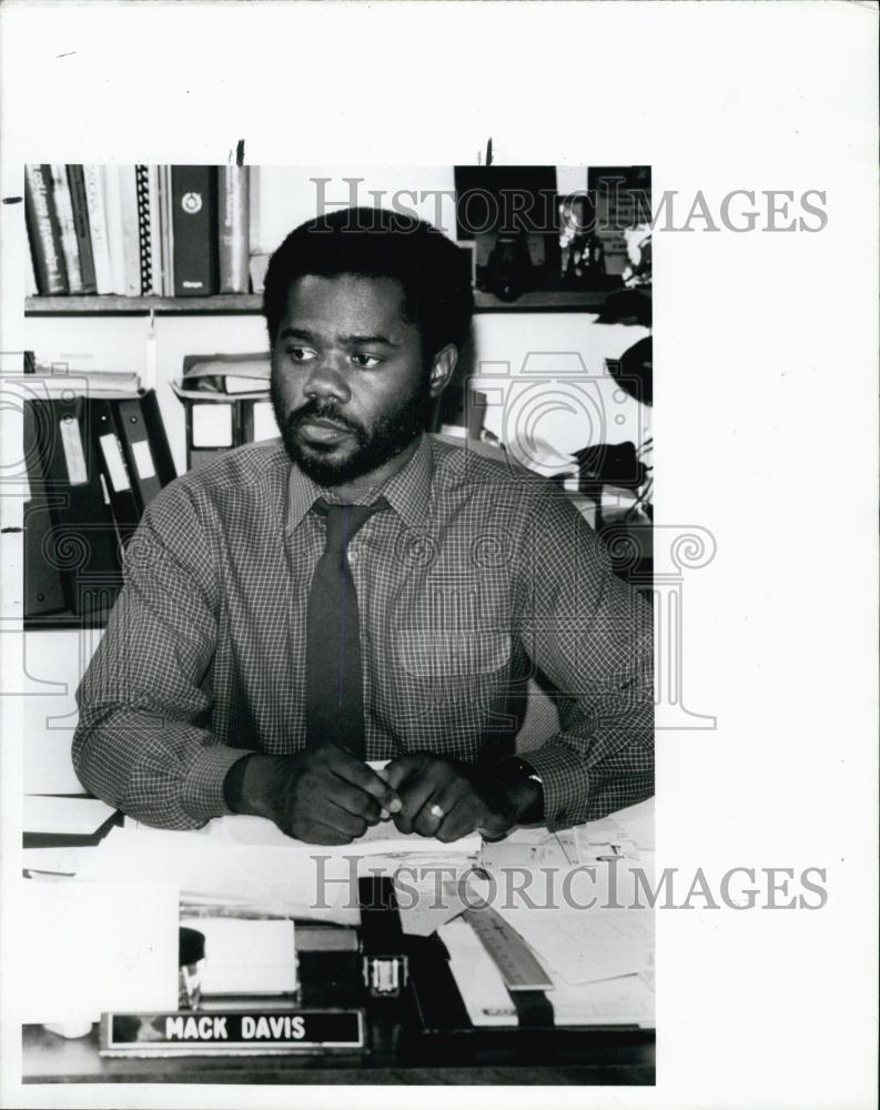 1987 Press Photo Mack Davis III at the University of South Florida - RSL64571 - Historic Images