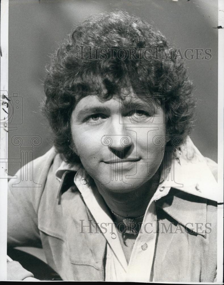 1974 Press Photo Mac Davis a country music singer, songwriter from Texas - Historic Images