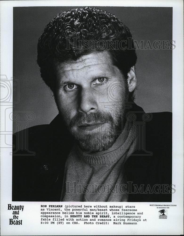 1980 Press Photo Actor Ron Perlman In "Beauty & The Beast" - RSL81753 - Historic Images