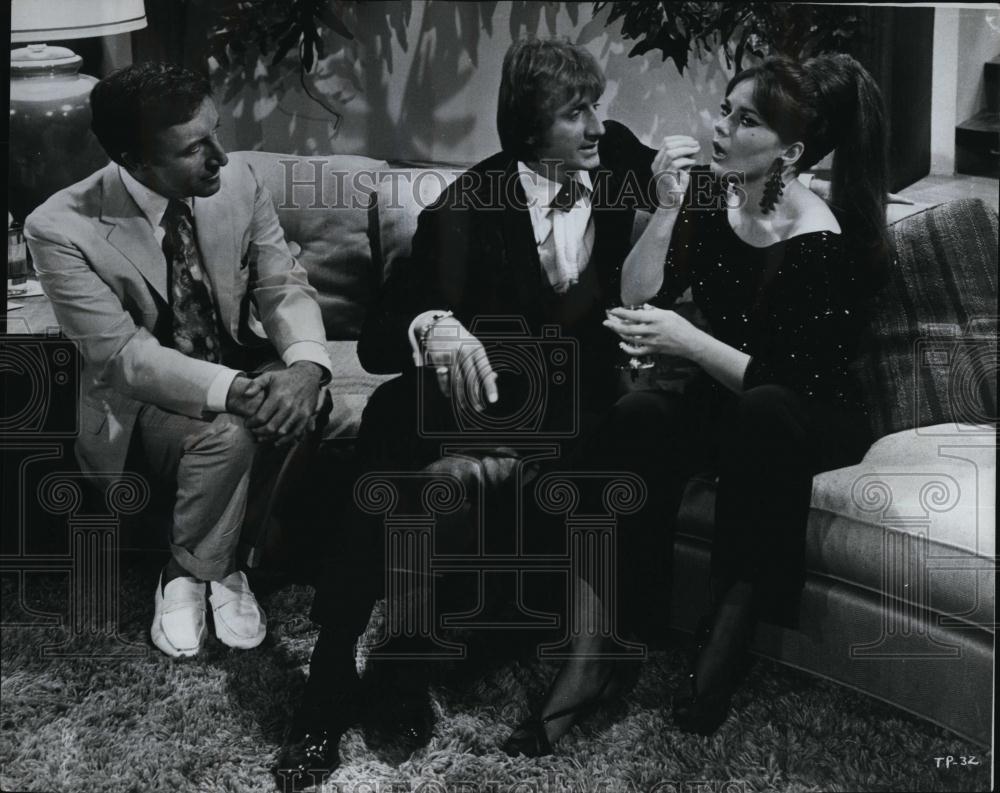 1968 Press Photo Peter Sellers, Timothy Scott, Danielle De Metz, "The Party" - Historic Images
