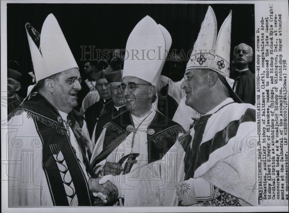 1958 Press Photo Bishop Jerome Sebastian Congratulates Bishop Albert Meyer - Historic Images