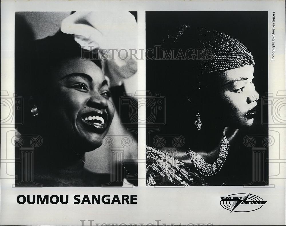 Press Photo Singer Musician Oumou Sangare Entertainer recording Artist - Historic Images